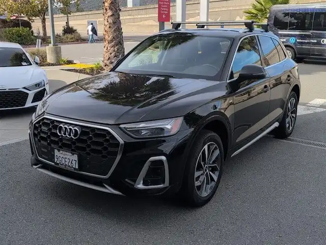 2023 Audi Q5 45 Premium Plus's photo