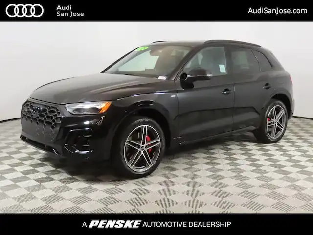 2025 Audi Q5 55 e Premium Plus's photo