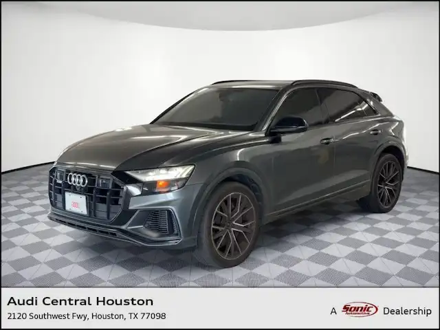 2023 Audi SQ8 Prestige's photo