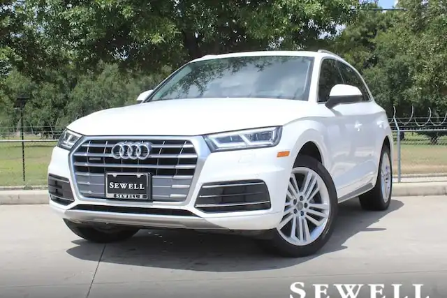 2019 Audi Q5 2.0T quattro S tronic Premium Plus's photo