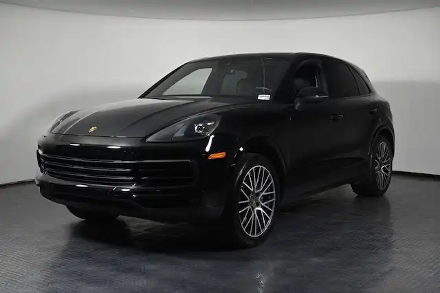 2021 Porsche Cayenne Base's photo