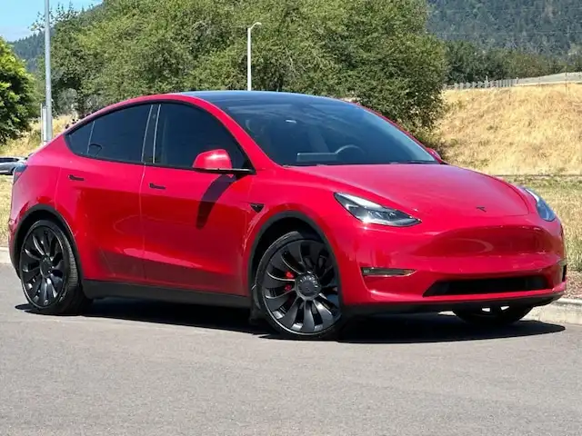 2022 Tesla Model Y Performance Dual Motor All-Wheel Drive's photo