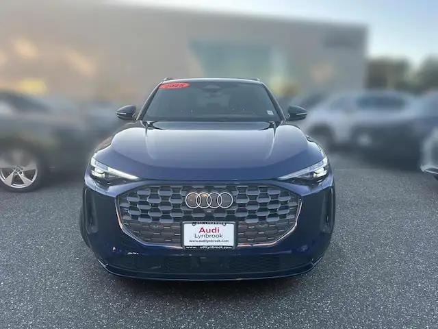 2025 Audi Q5 40 Premium Plus's photo