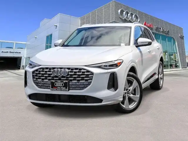 2025 Audi Q5 40 Premium Plus's photo