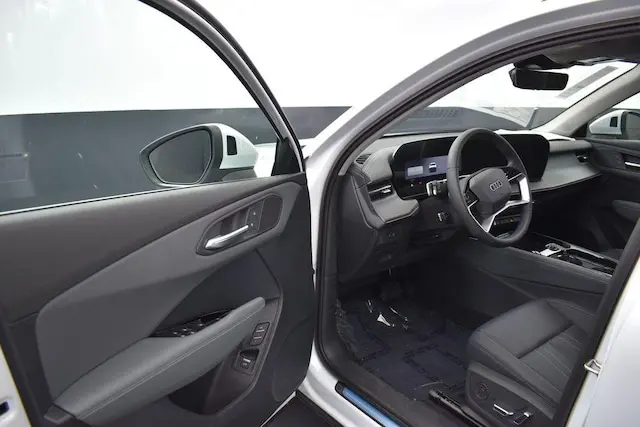 2026 Audi Q3 S Line quattro photo 5