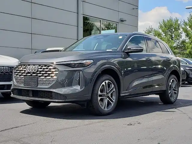 2026 Audi Q5 Premium Plus quattro's photo