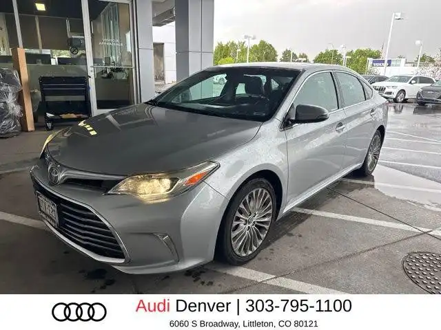 2016 Toyota Avalon Limited's photo