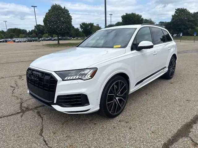 2023 Audi Q7 55 Prestige quattro Tiptronic's photo