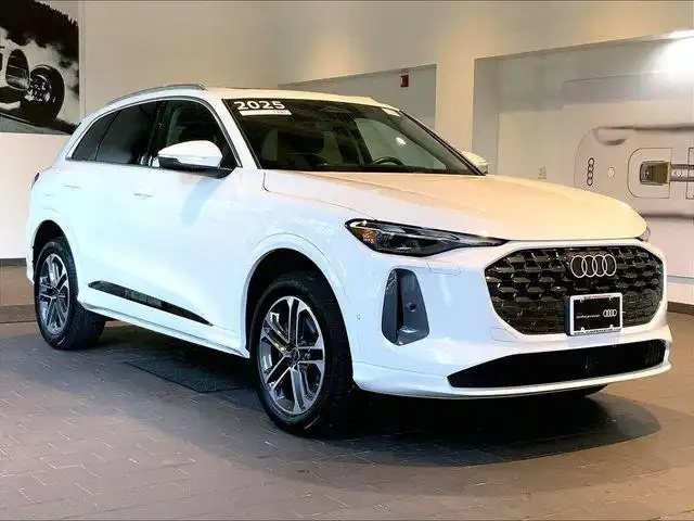 2025 Audi Q5 40 Premium's photo