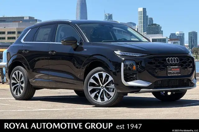 2026 Audi Q3 S line quattro photo 1