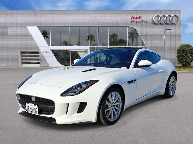 2017 Jaguar F-TYPE Premium Coupe's photo
