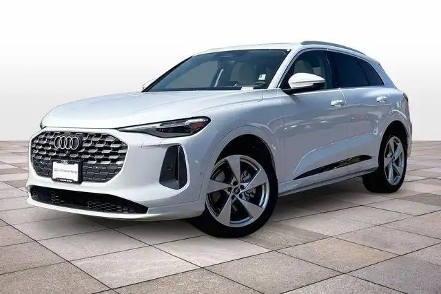 2026 Audi Q5 Prestige quattro's photo
