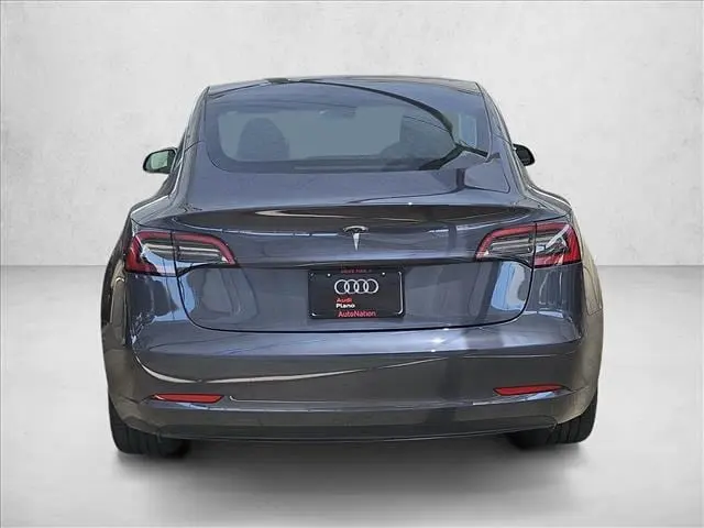 2023 Tesla Model 3 Base photo 4