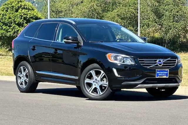 2014 Volvo XC60 T6 AWD Auto's photo