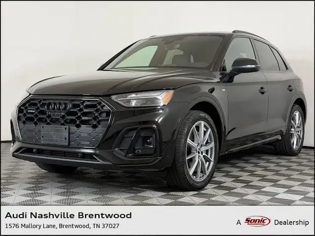 2023 Audi Q5 55 e Premium Plus's photo