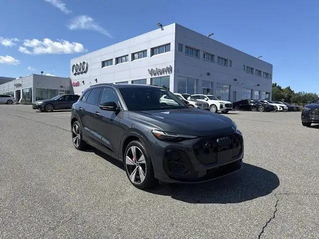 2025 Audi SQ5 Prestige's photo