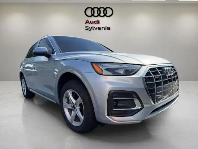 2022 Audi Q5 40 Premium's photo