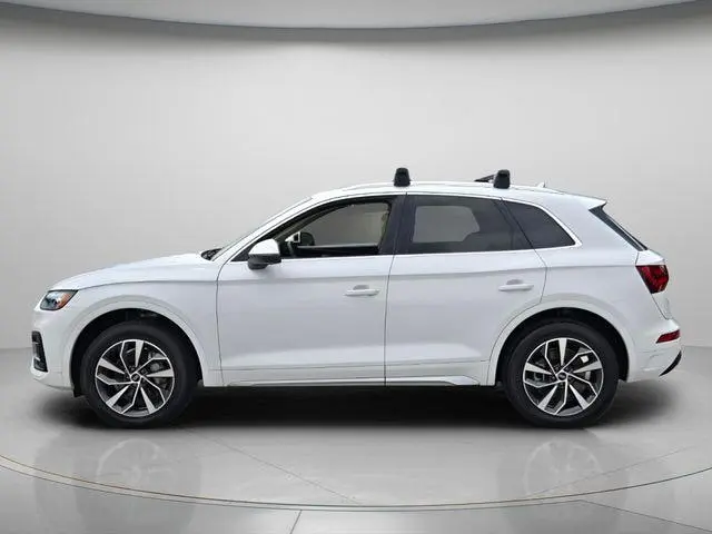 2021 Audi Q5 45 Premium photo 3