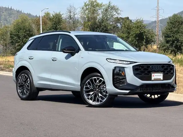 2026 Audi Q3 S Line quattro's photo