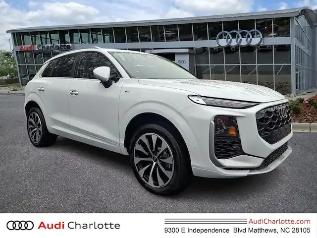 2026 Audi Q3 S line quattro's photo