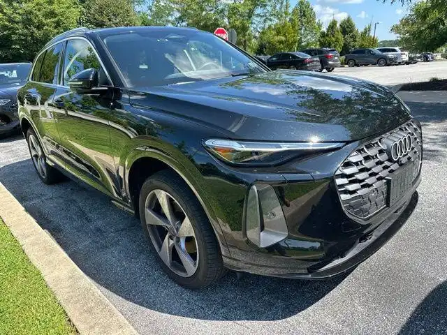2025 Audi Q5 40 Premium Plus's photo