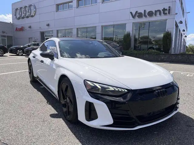2023 Audi RS e-tron GT Base's photo
