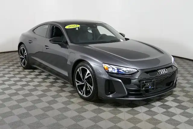 2022 Audi e-tron GT Prestige quattro's photo