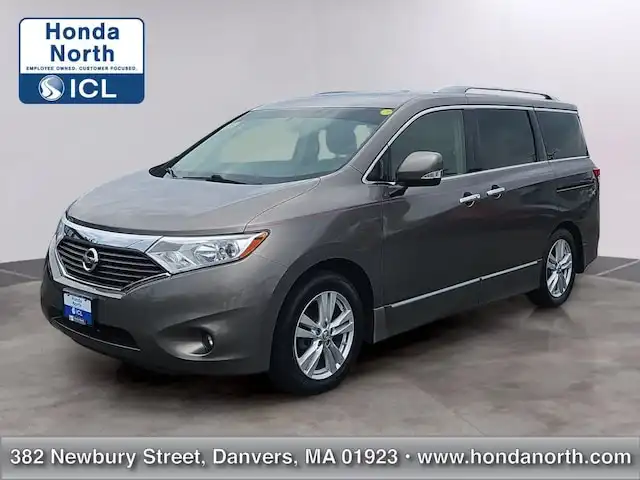 2015 Nissan Quest SL's photo