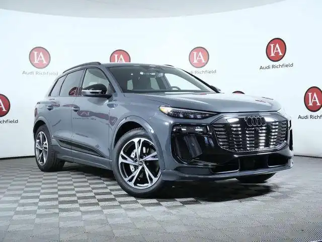 2027 Audi Q6 e-tron Prestige quattro's photo