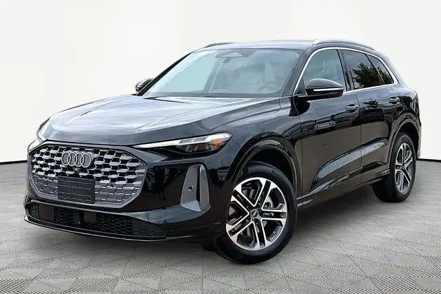 2026 Audi Q5 Premium Plus quattro's photo