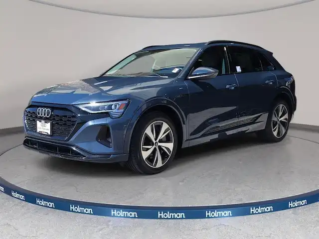 2024 Audi Q8 e-tron 114 kWh Premium quattro 55's photo