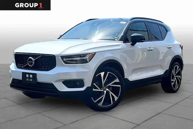 2022 Volvo XC40 T5 R-Design AWD's photo