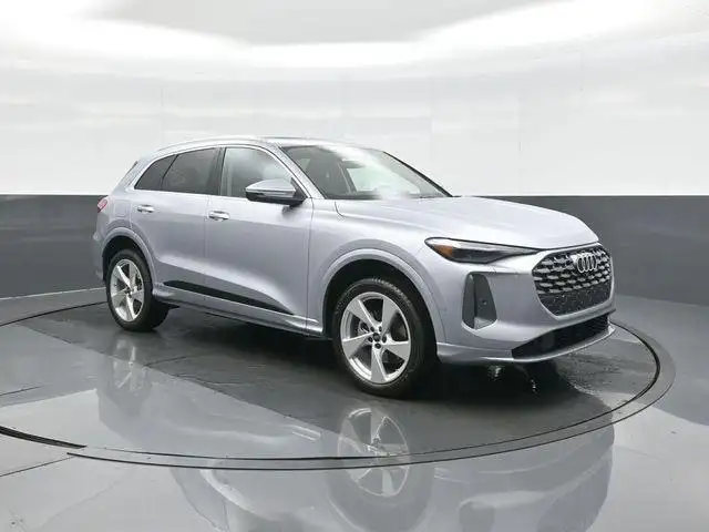 2025 Audi Q5 40 Premium Plus's photo