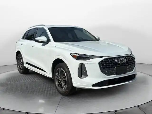 2025 Audi Q5 40 Premium Plus's photo