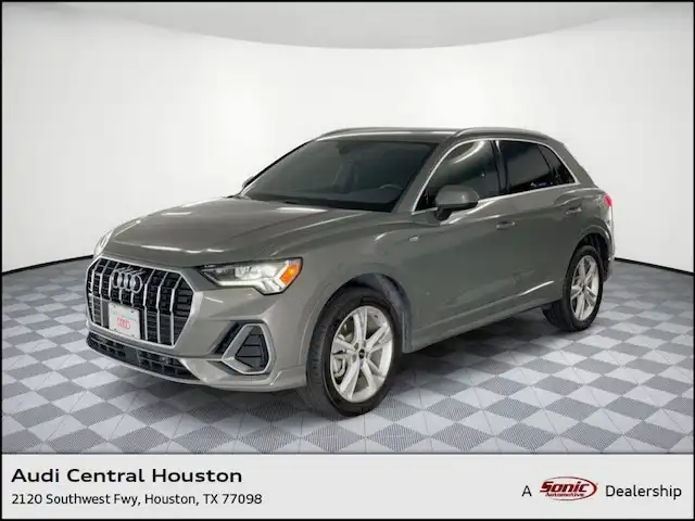 2021 Audi Q3 45 TFSI S Line Premium Plus quattro's photo