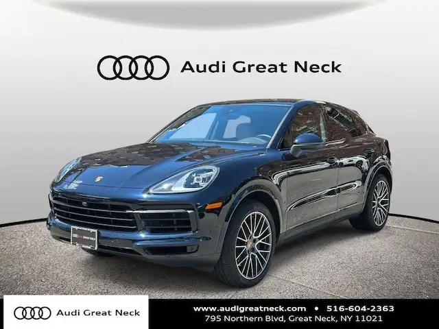 2022 Porsche Cayenne Base's photo
