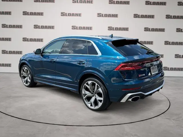 2021 Audi RS Q8 Base photo 3