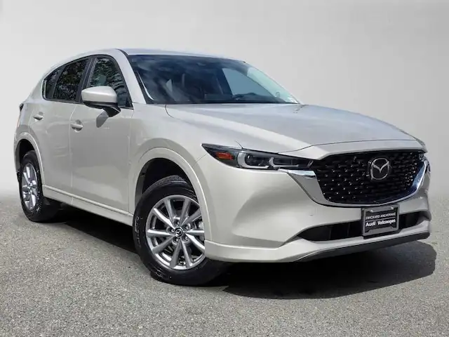2025 Mazda CX-5 S Preferred package Auto AWD's photo