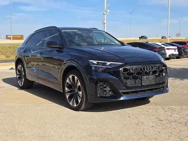 2025 Audi Q8 55 Premium Plus quattro Tiptonic's photo