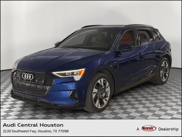 2022 Audi e-tron 95 kWh Premium quattro's photo