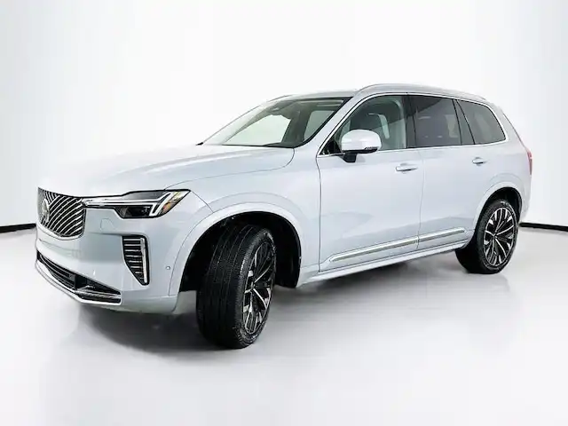 2026 Volvo XC90 B5 Plus Bright 4WD's photo