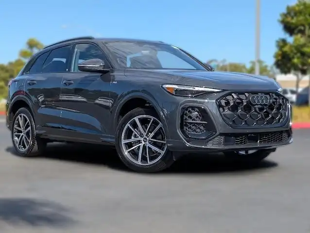 2026 Audi Q5 Premium Plus quattro's photo