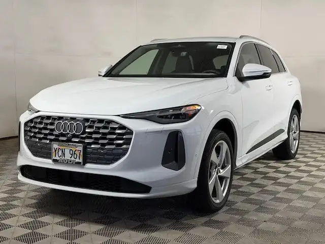 2025 Audi Q5 40 Premium Plus's photo