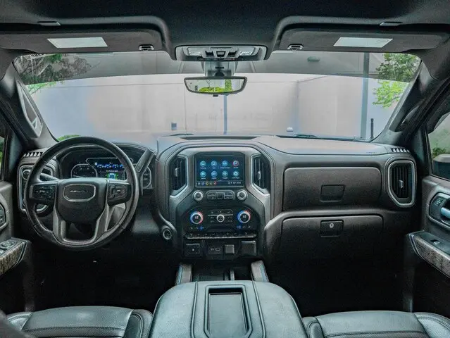 2021 GMC Sierra 4WD Crew Cab Standard Box Denali photo 4