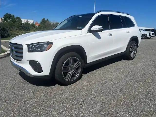 2024 Mercedes-Benz GLS GLS450 4MATIC's photo