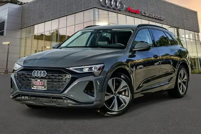 2024 Audi Q8 e-tron 114 kWh Premium quattro 55's photo