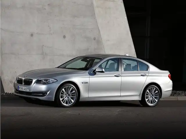 2012 BMW 5 Series 535i xDrive Sedan's photo