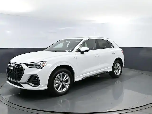 2025 Audi Q3 45 TFSI S Line Premium quattro's photo