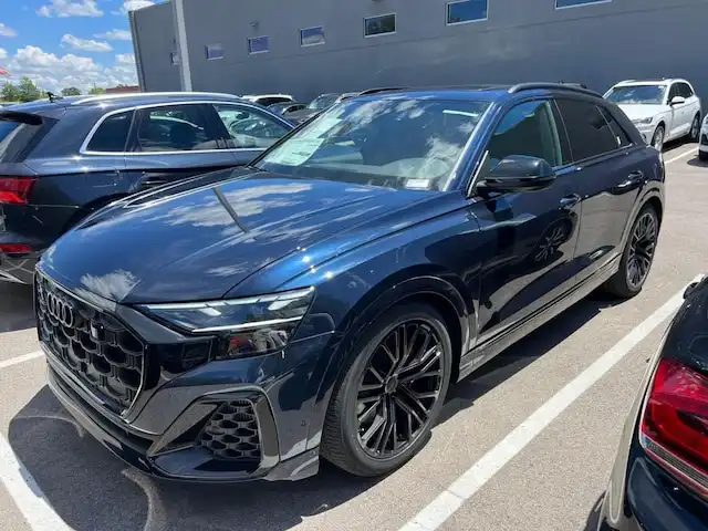 2026 Audi SQ8 Premium Plus quattro's photo
