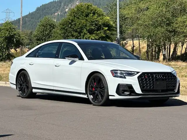 2026 Audi S8 4.0T quattro Tiptronic's photo